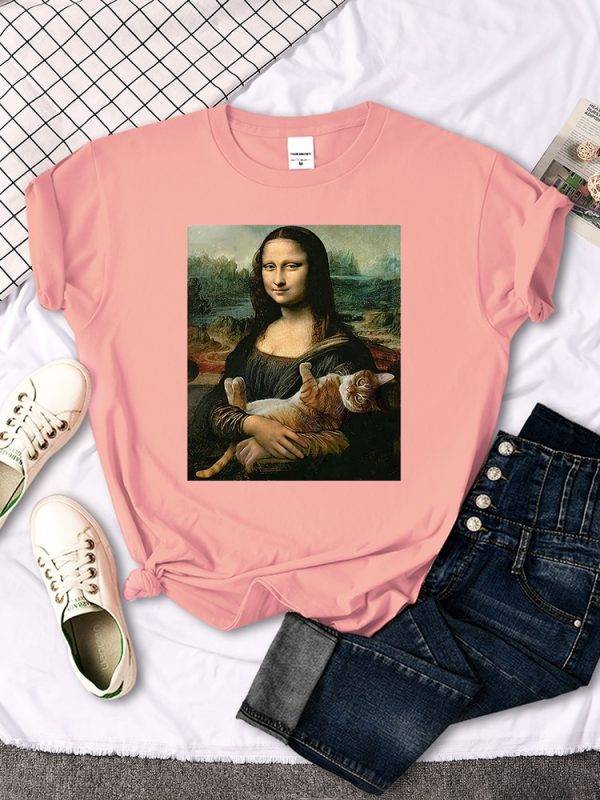 Mona Lisa Cat Hug Tee